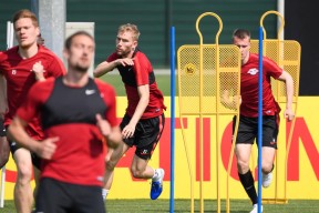 亚博体育集结日浙江稠州备战德国杯；队长鼓劲细节曝光；话题不断；训练强度明显提升的简单介绍